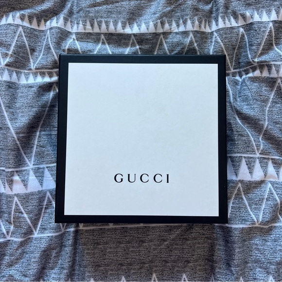 7 X 7 Gucci Box - Picture 3 of 5